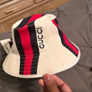 Certified Authentic Bnwt Gucci Cream Bucket Hat with Red and Black Stripes